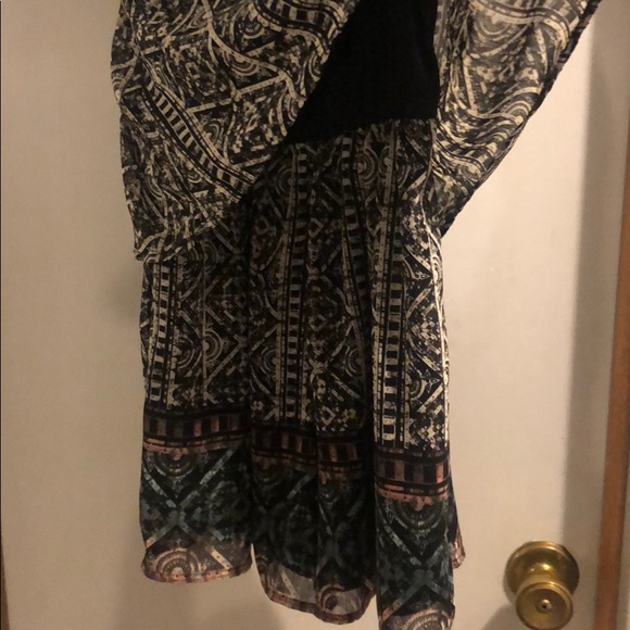 ✨IXHILARATION/ Ikat Pop-Over Romper✨ - Picture 6 of 6